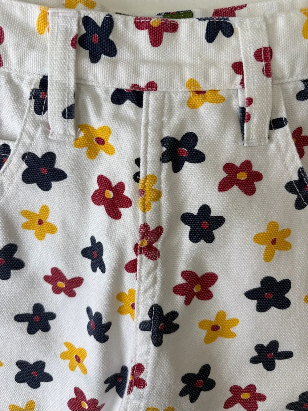 VTG 90s Esprit White Denim Cutoff Shorts with Flower Print